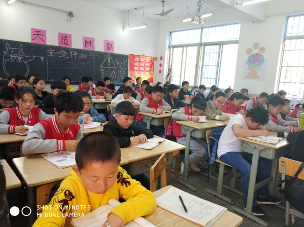 南昌現(xiàn)代外國(guó)語(yǔ)學(xué)校111151.png 南昌現(xiàn)代外國(guó)語(yǔ)學(xué)校111151.png