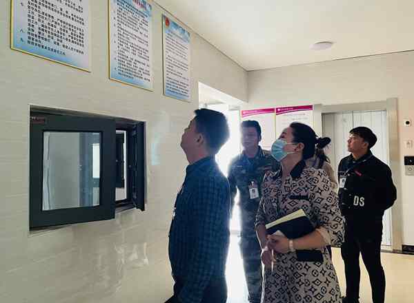 技工1.jpg 技工1.jpg